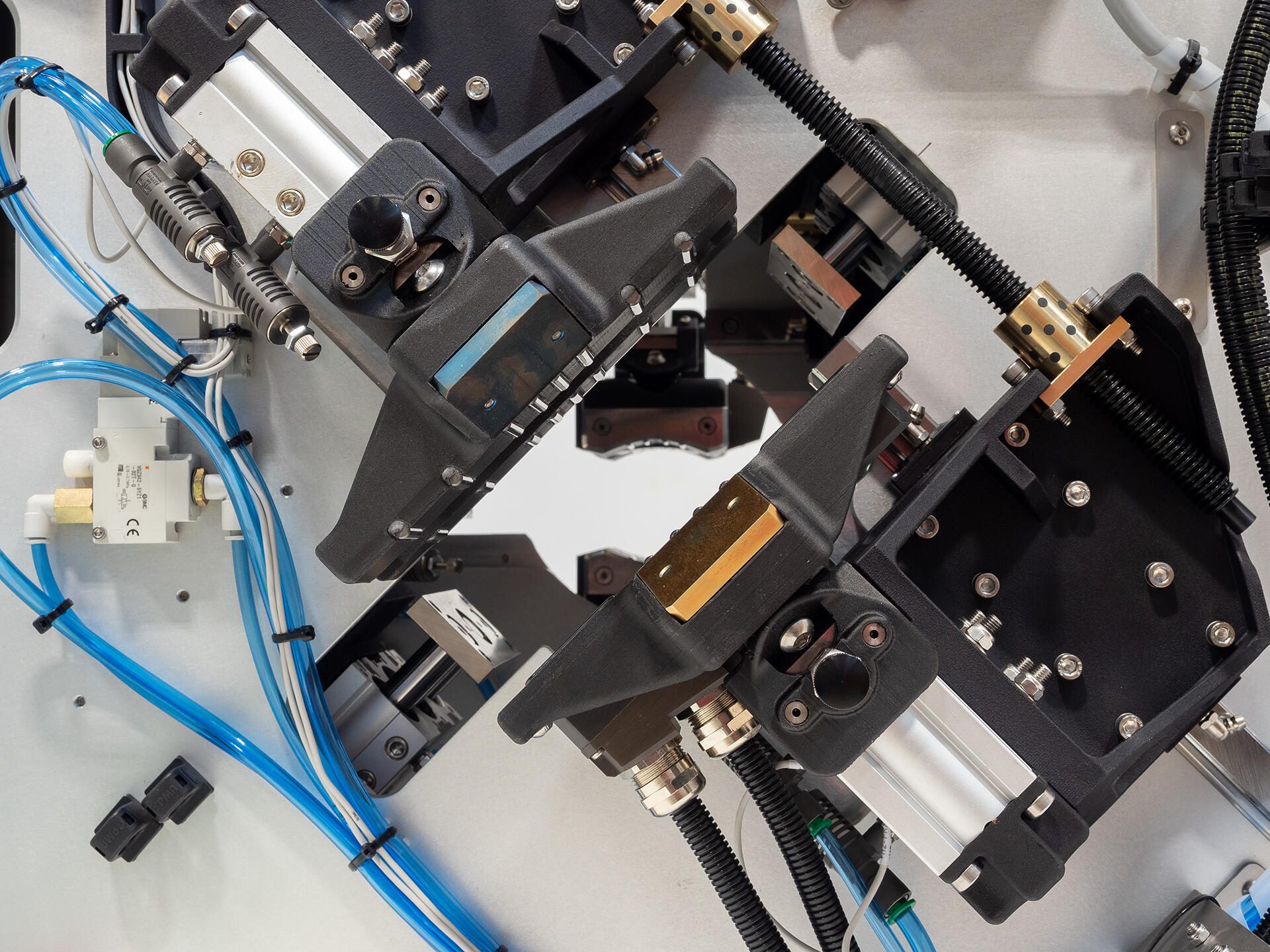 BIS PA：陣列式棒材檢測系統- 愛光科技